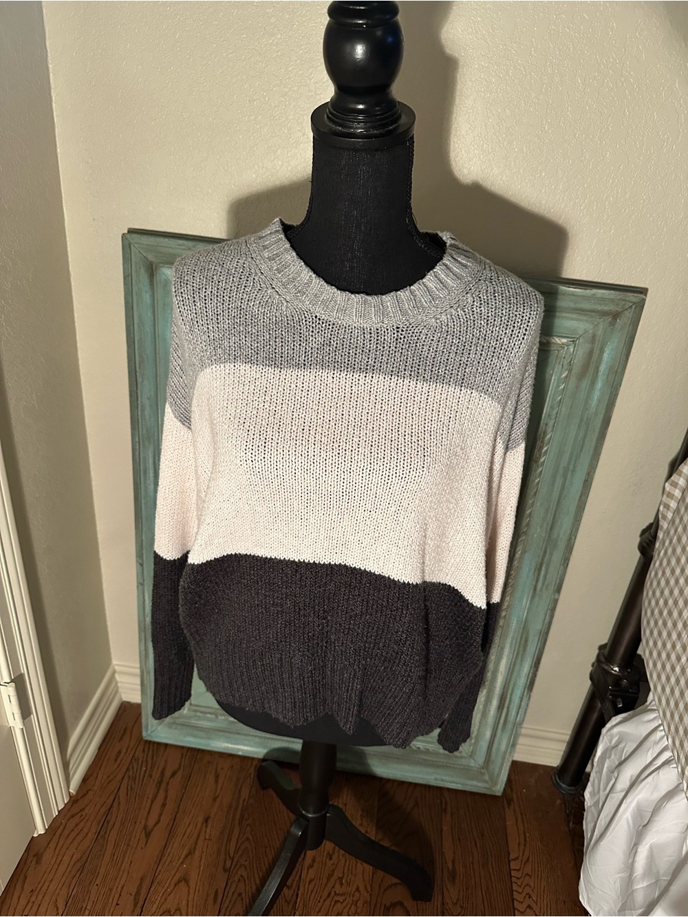 American Eagle Outfitters Colorblock Crewneck Sweater in Gray, Cream, and Black